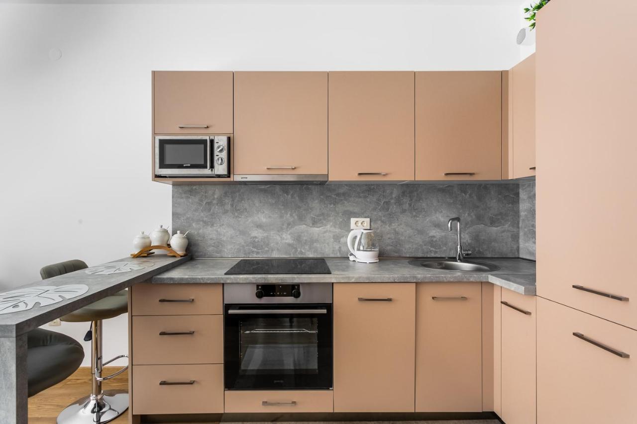 רפאלוביץ' Apartments Lm Residence מראה חיצוני תמונה