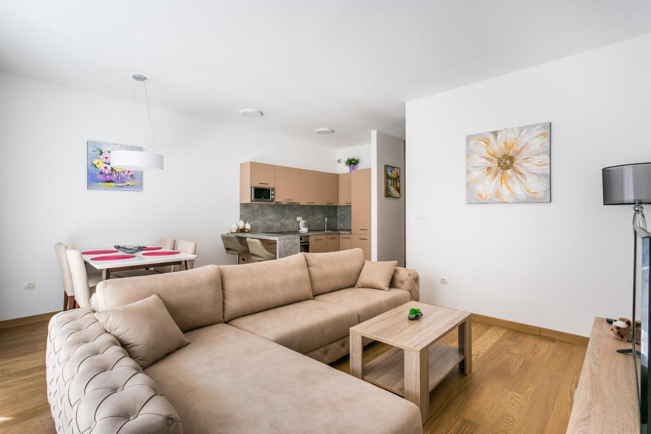 רפאלוביץ' Apartments Lm Residence מראה חיצוני תמונה