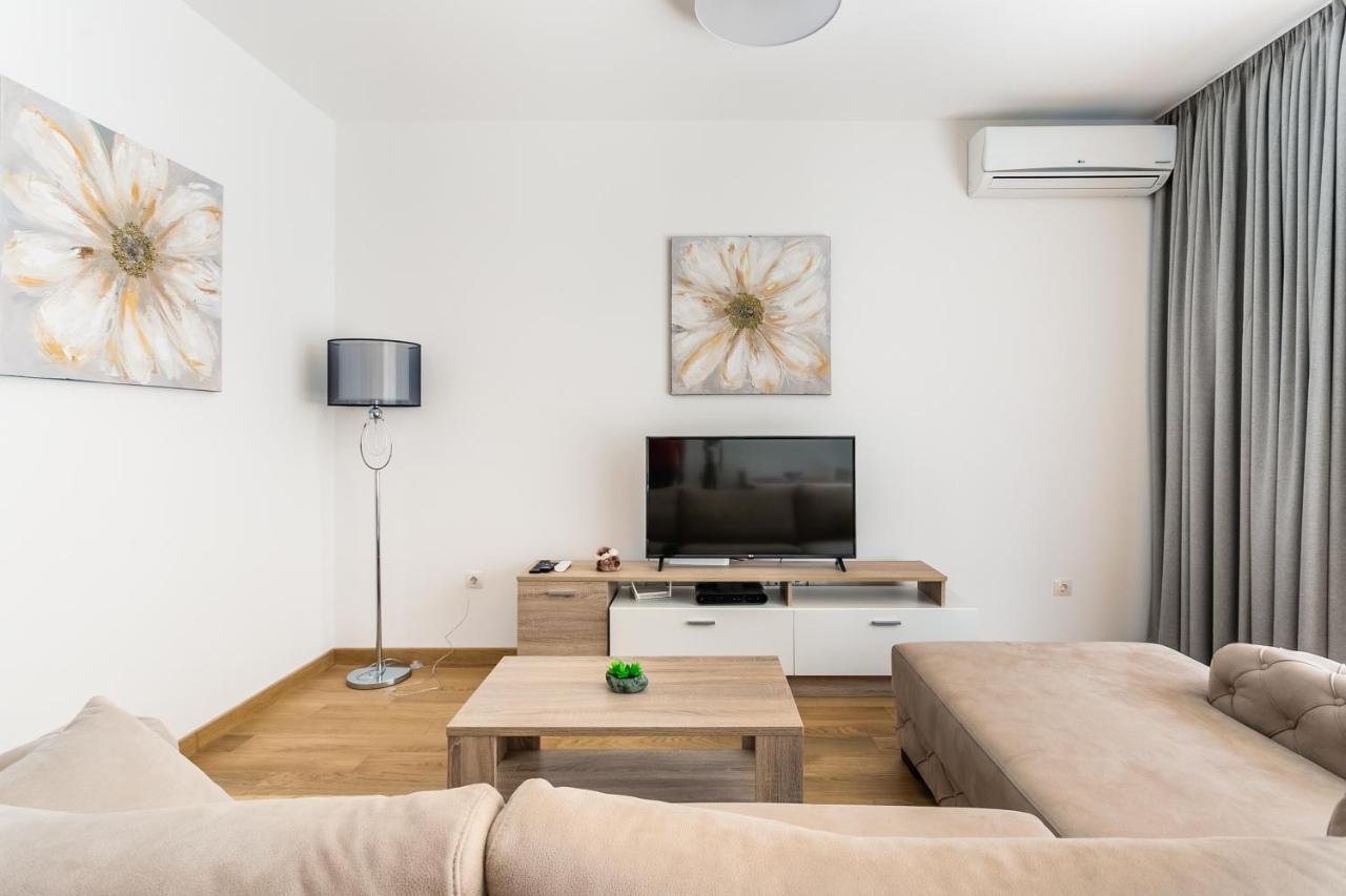רפאלוביץ' Apartments Lm Residence מראה חיצוני תמונה