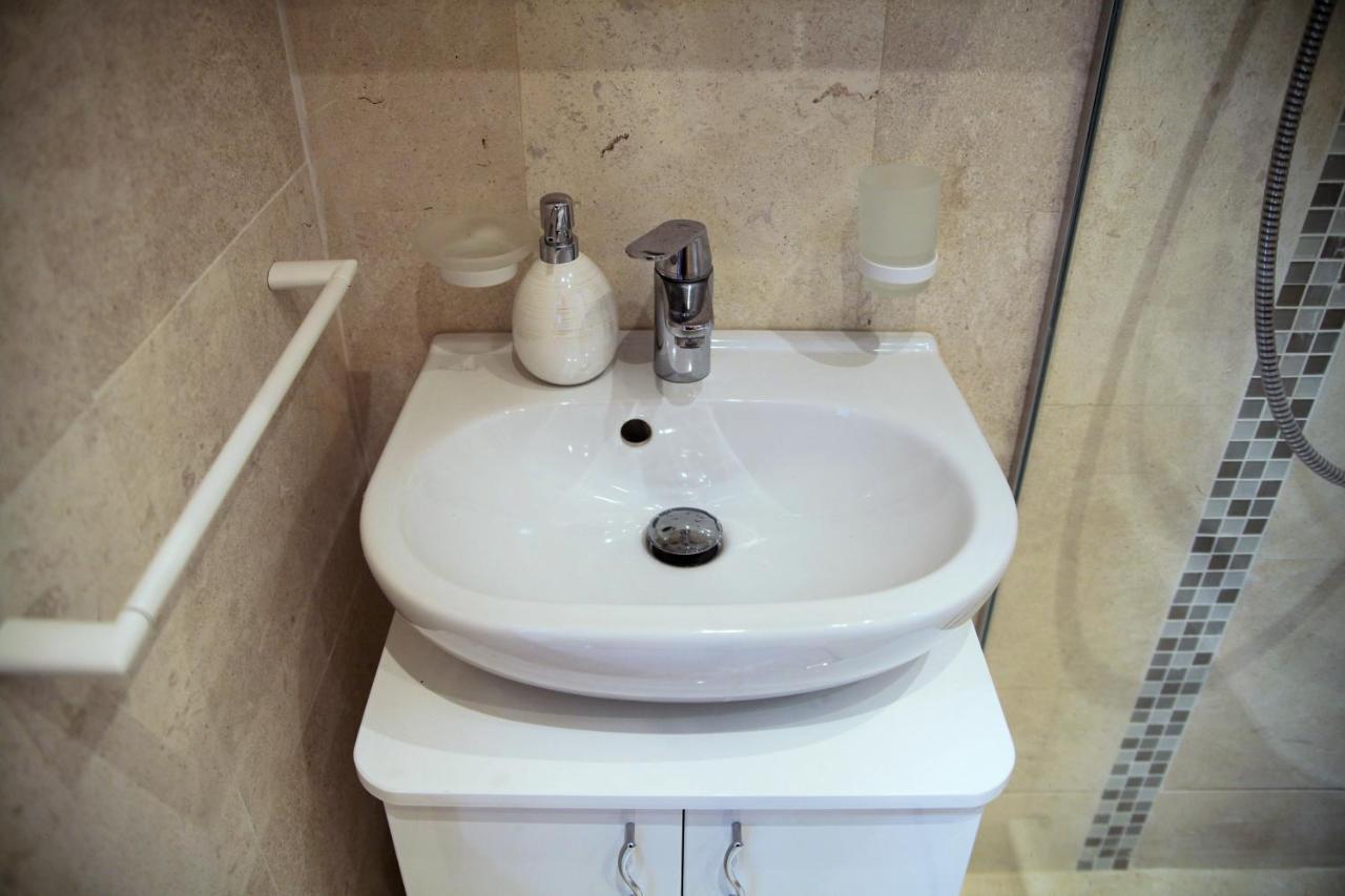 רפאלוביץ' Apartments Lm Residence מראה חיצוני תמונה