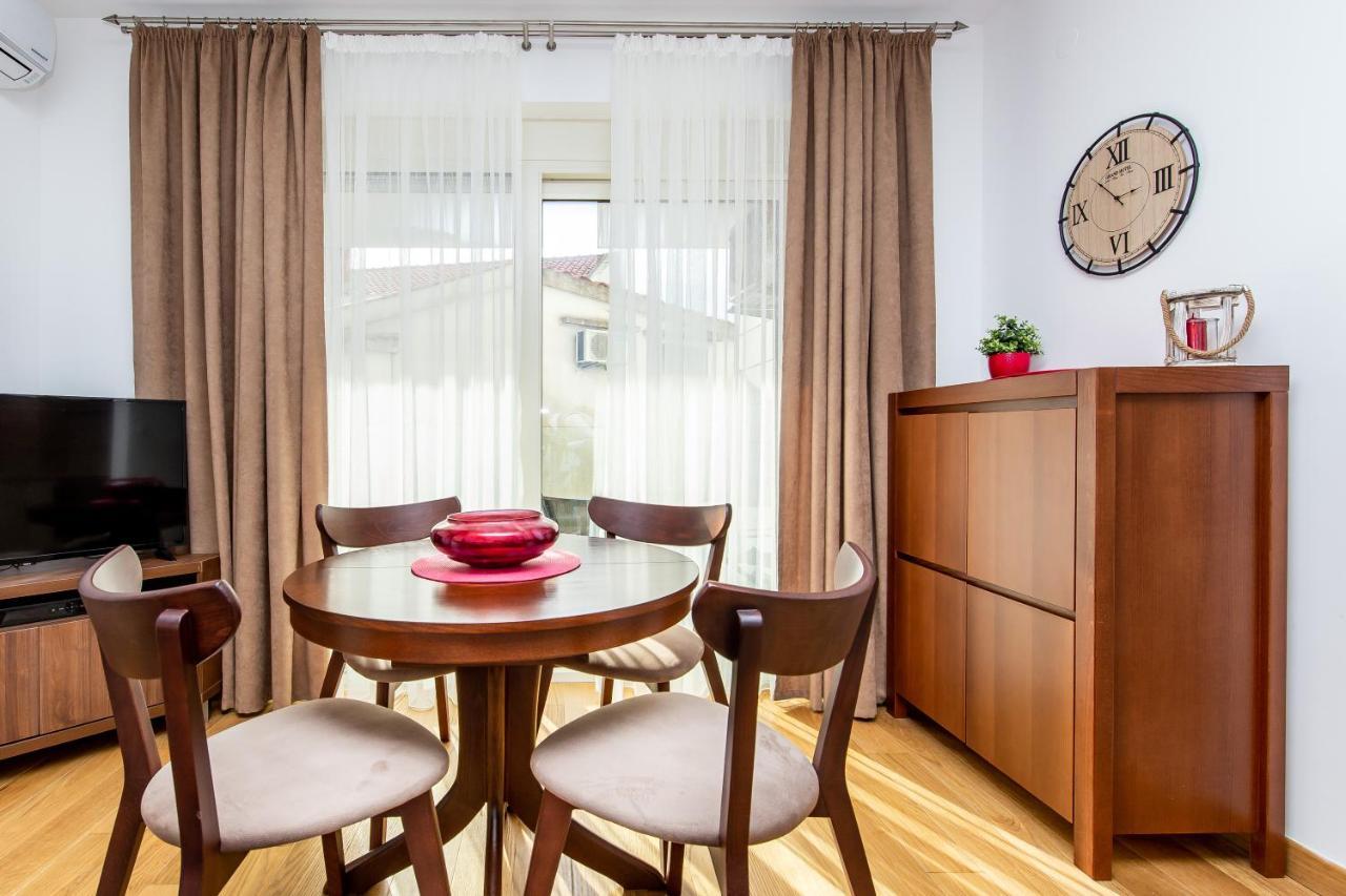 רפאלוביץ' Apartments Lm Residence מראה חיצוני תמונה