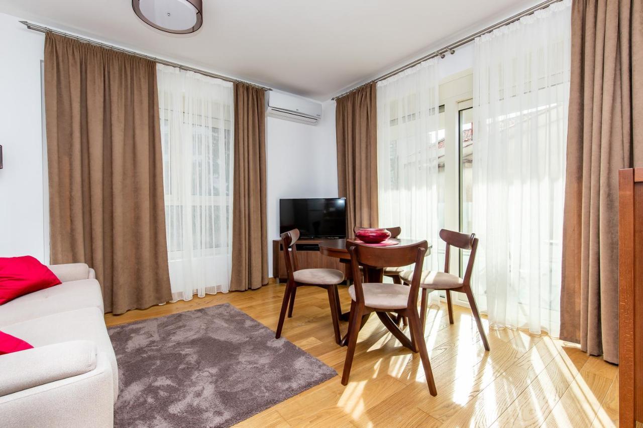 רפאלוביץ' Apartments Lm Residence מראה חיצוני תמונה